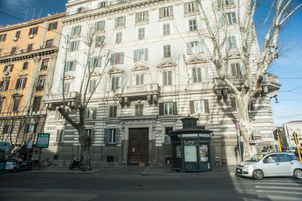 ホテル Crossing Roma 1 エクステリア 写真
