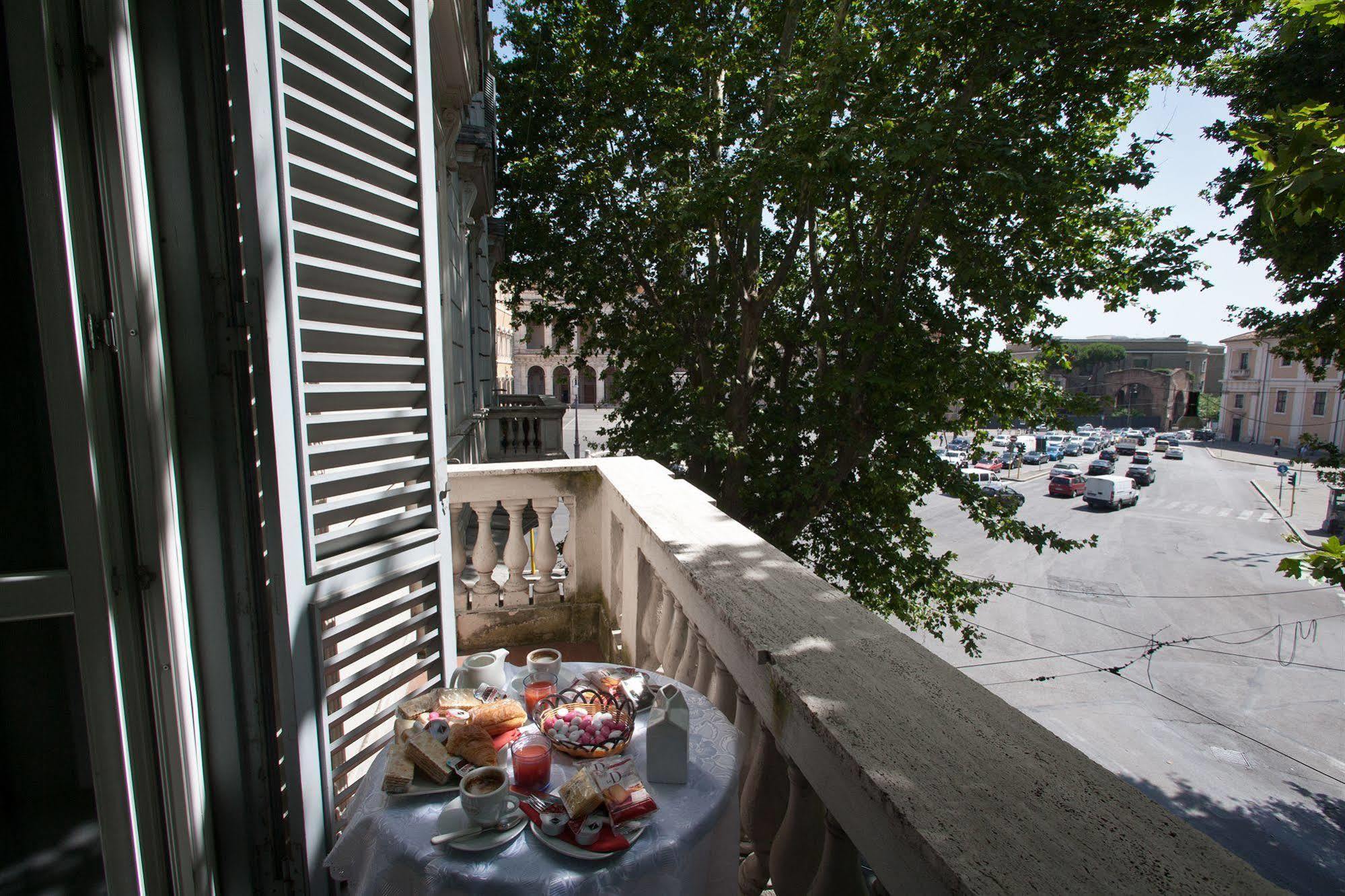 ホテル Crossing Roma 1 エクステリア 写真